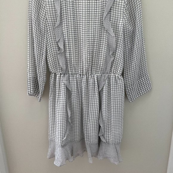 Club Monaco 100% Silk Dress - Picture 3 of 9